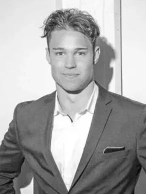 Oliver Hellgren, Management Trainee
